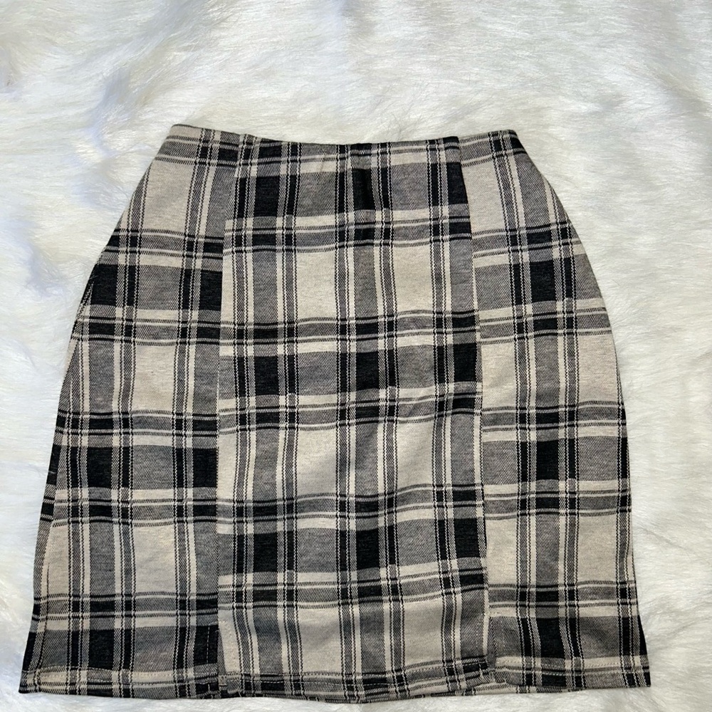 Plaid Mini Skirt | Black & Cream Mini Skirt | Thigh Split Skirt